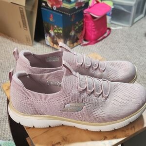 Skechers Women's Light Pink Sneakers